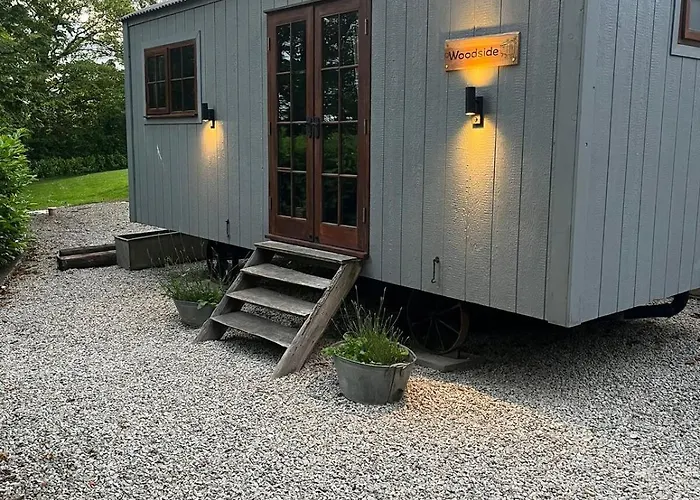 Woodside Shepherd Hut With Free Parking - Near Whitby